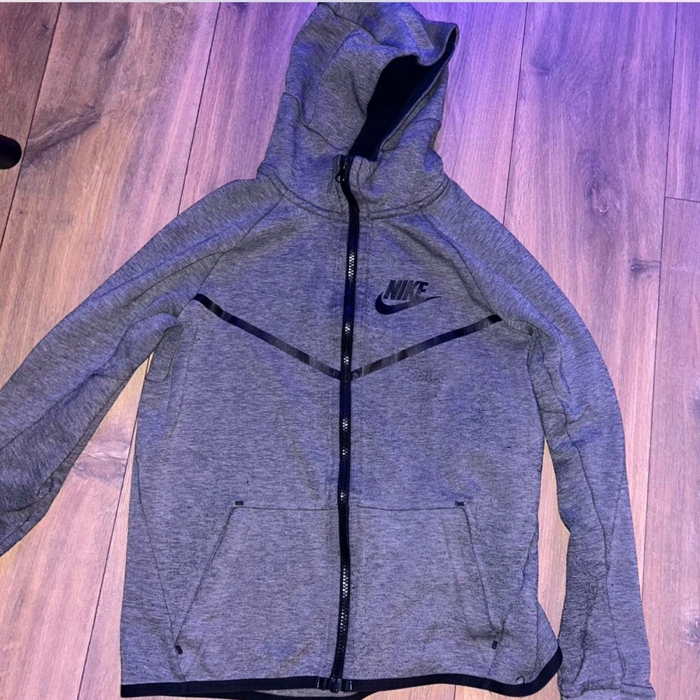 Old Gen Nike Tech